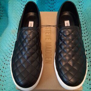 Steve Madden Black Electic/Eltro 1S1 Women's Sneaker Size 10M